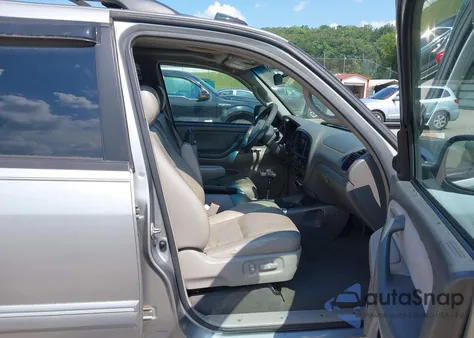 2005 Toyota Sequoia Sr5 V8 from USA, damaged, VIN 5TDBT44A95S255213